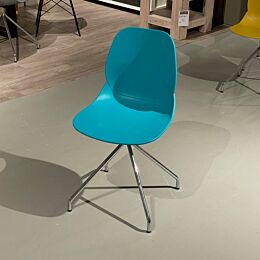 Stoel modern blauw 